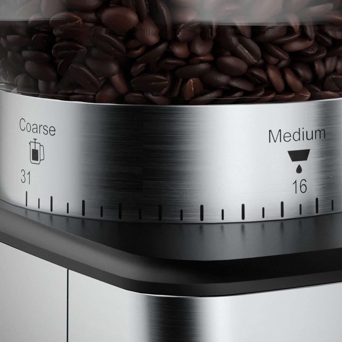 Inställningsringen på AIVIQ Inspire Pro med steg 16 och 31 och kaffebönor i behållaren ovanför