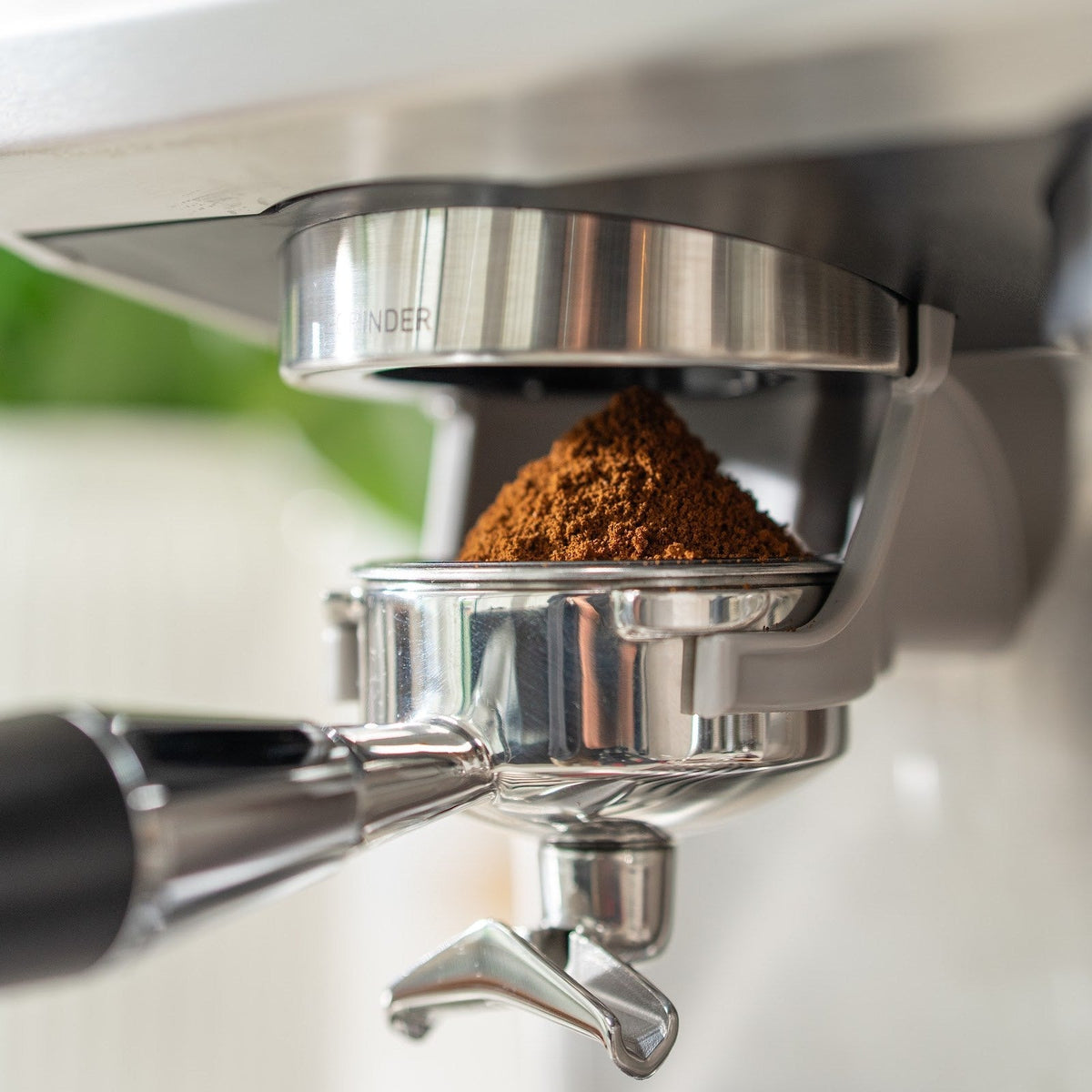 Aspire Brew: kvarnen: dosen i portafiltret