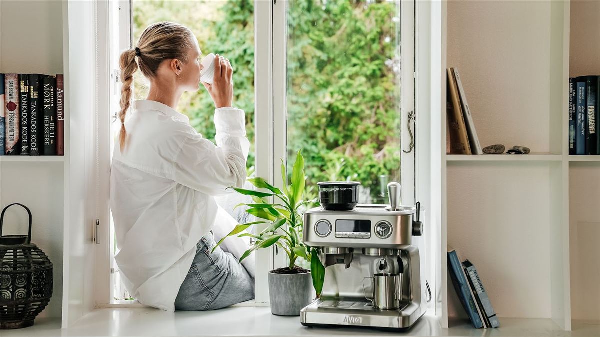 Morgonkaffe vid fönstret med en Aspire